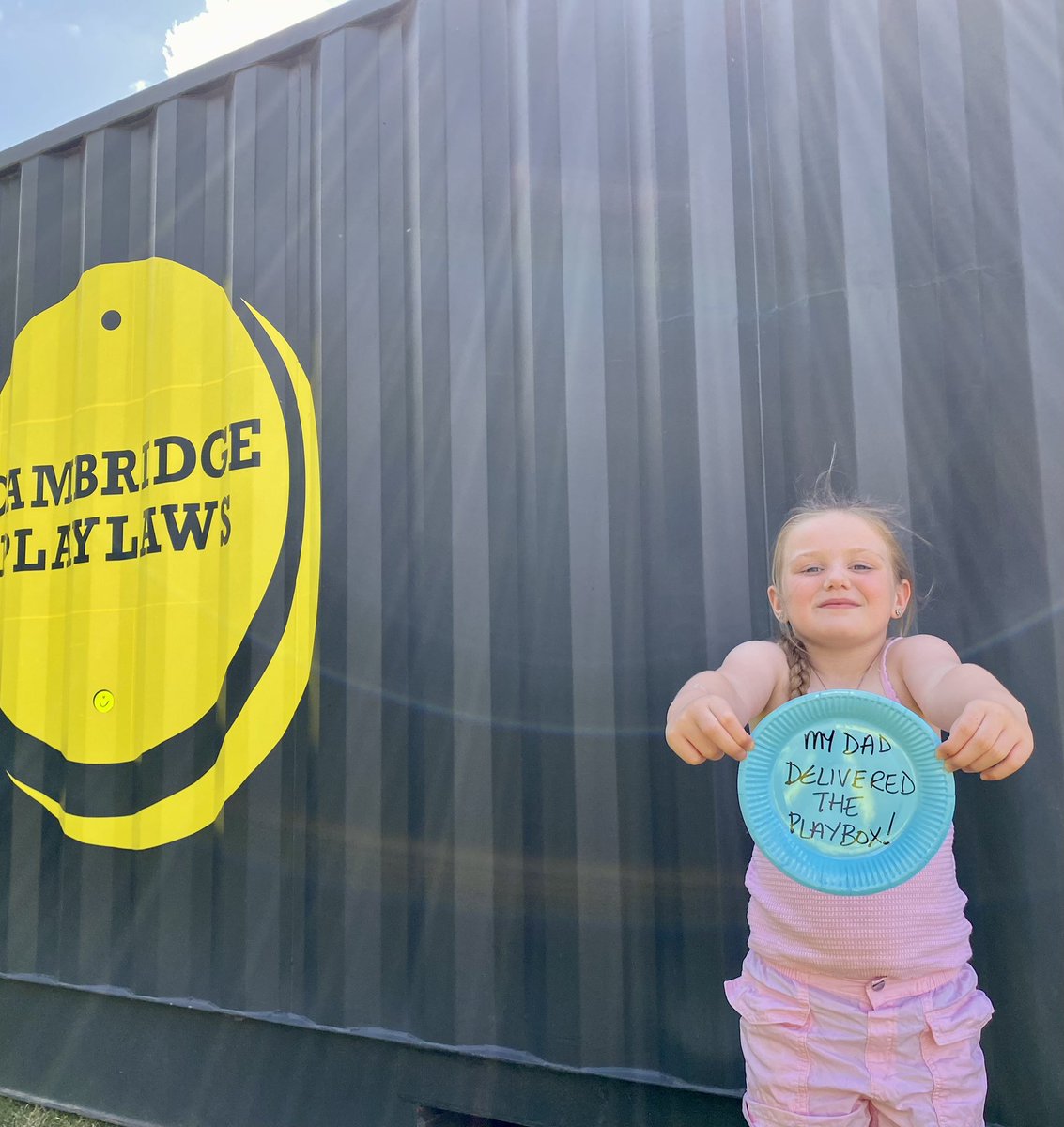 ThePlaylaws's tweet photo. ‘My dad delivered the playbox’

Thanks Kane!! 🚛 💪♥️
#Cambridge https://t.co/9nHN28xRKh