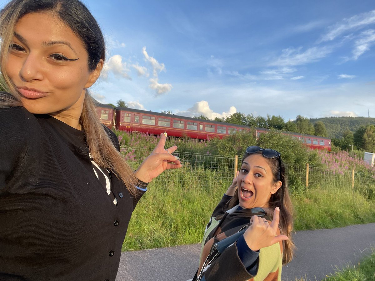 EthatPakichick's tweet photo. FOUND THE #HarryPotter train!!! #Scotland #FortWilliams https://t.co/6UeXkw7hp3