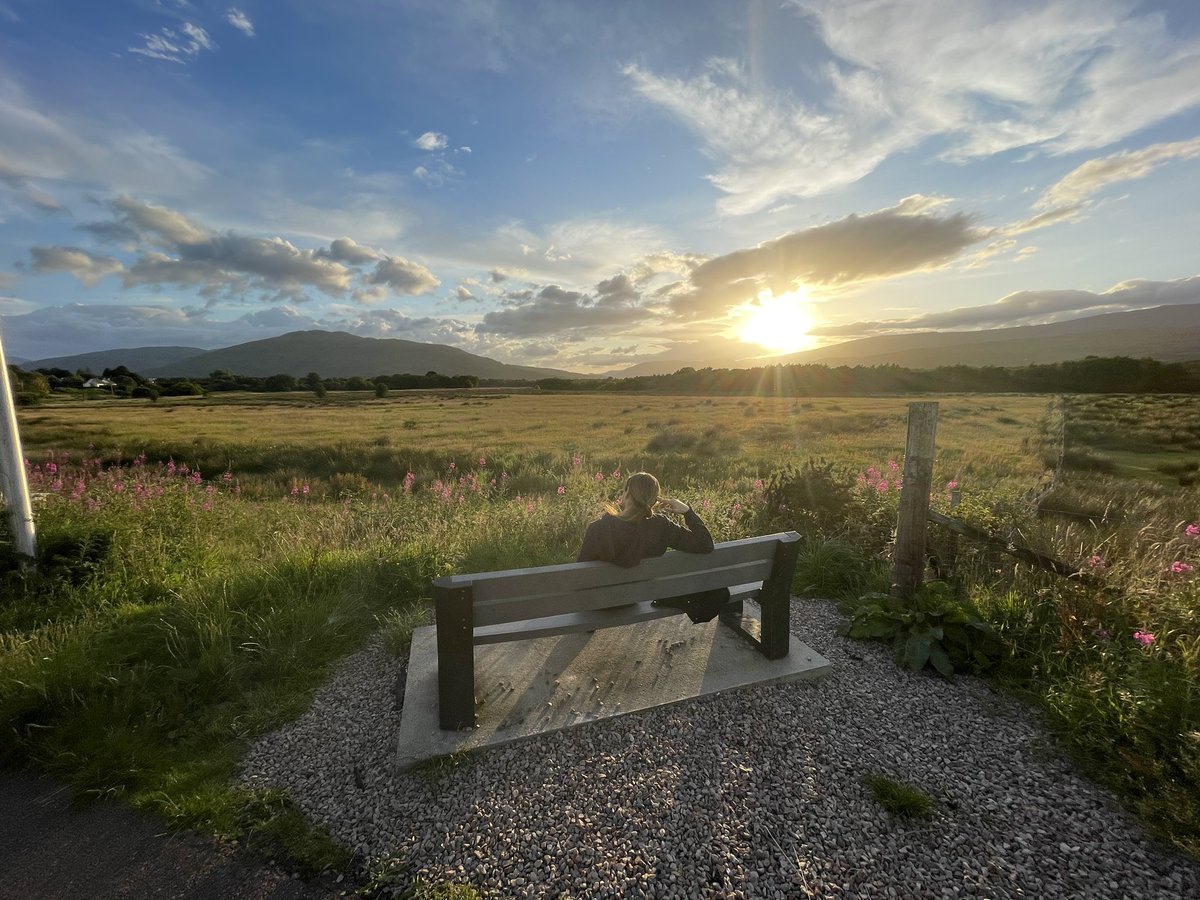 EthatPakichick's tweet photo. #FortWilliams #Scotland #Explorer SON! https://t.co/tIVCGm3mso