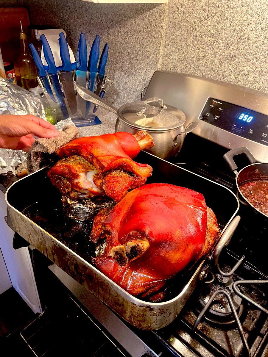 Angellika's tweet image. Making my rounds this weekend in #Brooklyn for A dinner party hosted by Photographer @jcartright ribs, roasted Pernil, mama’s rice and daddy’s beans and spiced sliced watermelon #bushwickbrooklyn #BBQ #GreatPeople