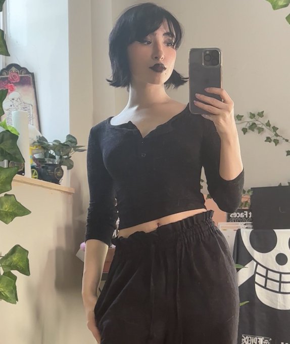 Watch huni 🍯's leaked NSFW photo on TwXstars