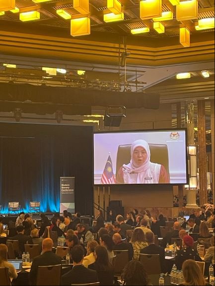 Wonderful to see Malaysia’s @NSO_MAPO share insights on how to combat trafficking and modern slavery at the #modernslaveryconference23. 
🇦🇺 and 🇲🇾 are #takingactiontogether with regional partners, like #ASEANACT