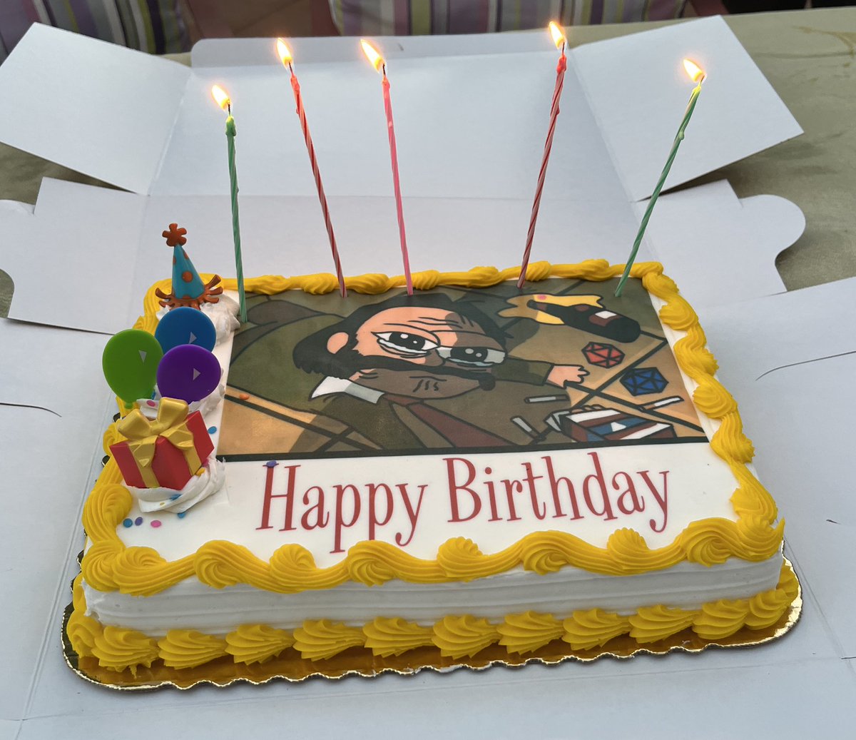 maltocavity's tweet photo. happy birthday to me (ty @strawbearrymilk for letting me use your art <3 ) #DiscoElysium https://t.co/Jp4PnOM3Pn