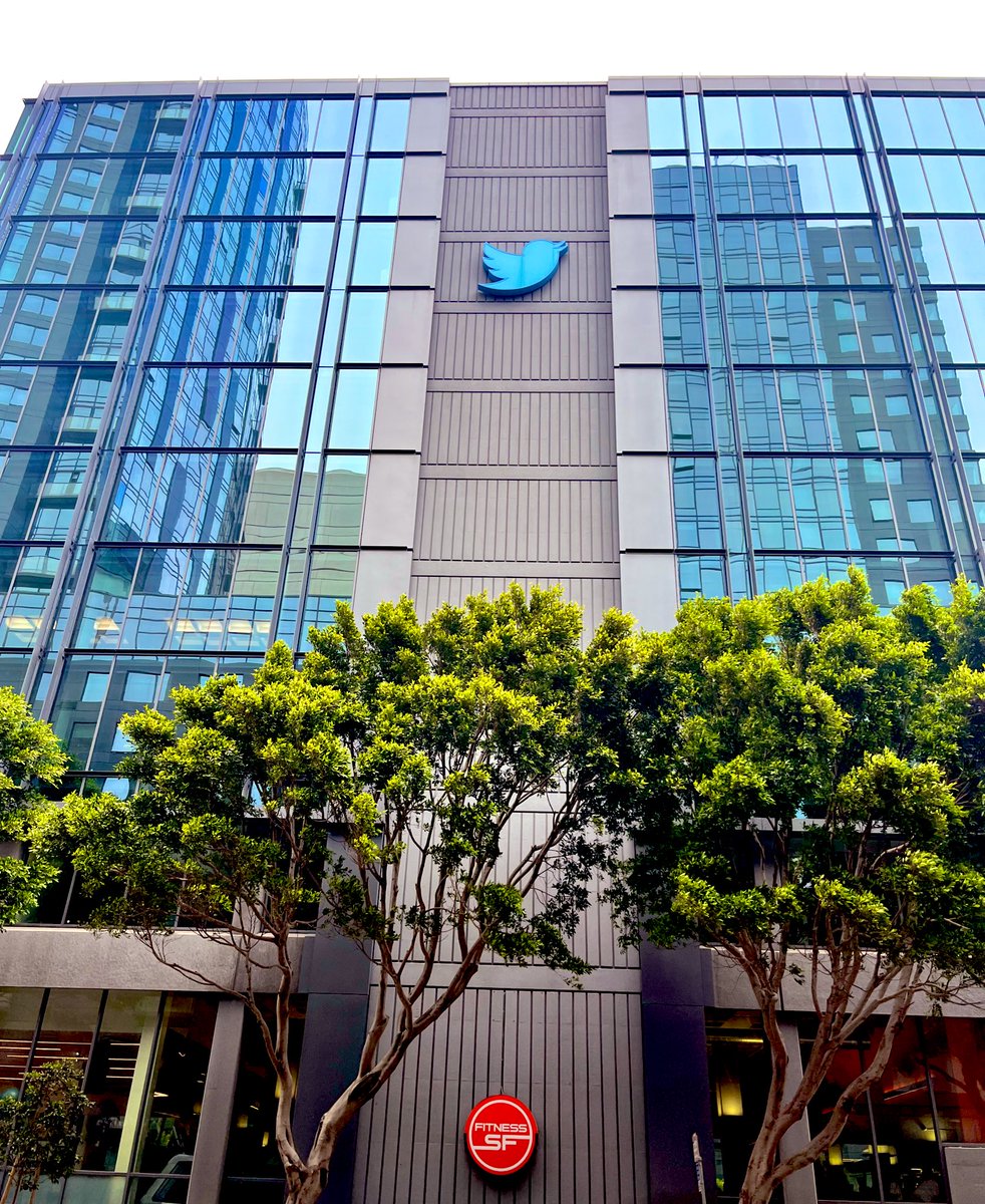 vasutekriwal's tweet photo. Ran into @Twitter https://t.co/w25RDq1Zzz