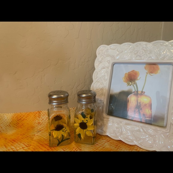 So good I had to share! Check out all the items I'm loving on <a href="/Poshmarkapp/">Poshmark</a> #poshmark #fashion #style #shopmycloset #handcrafted #artisan: posh.mk/tCl4mOW8iBb