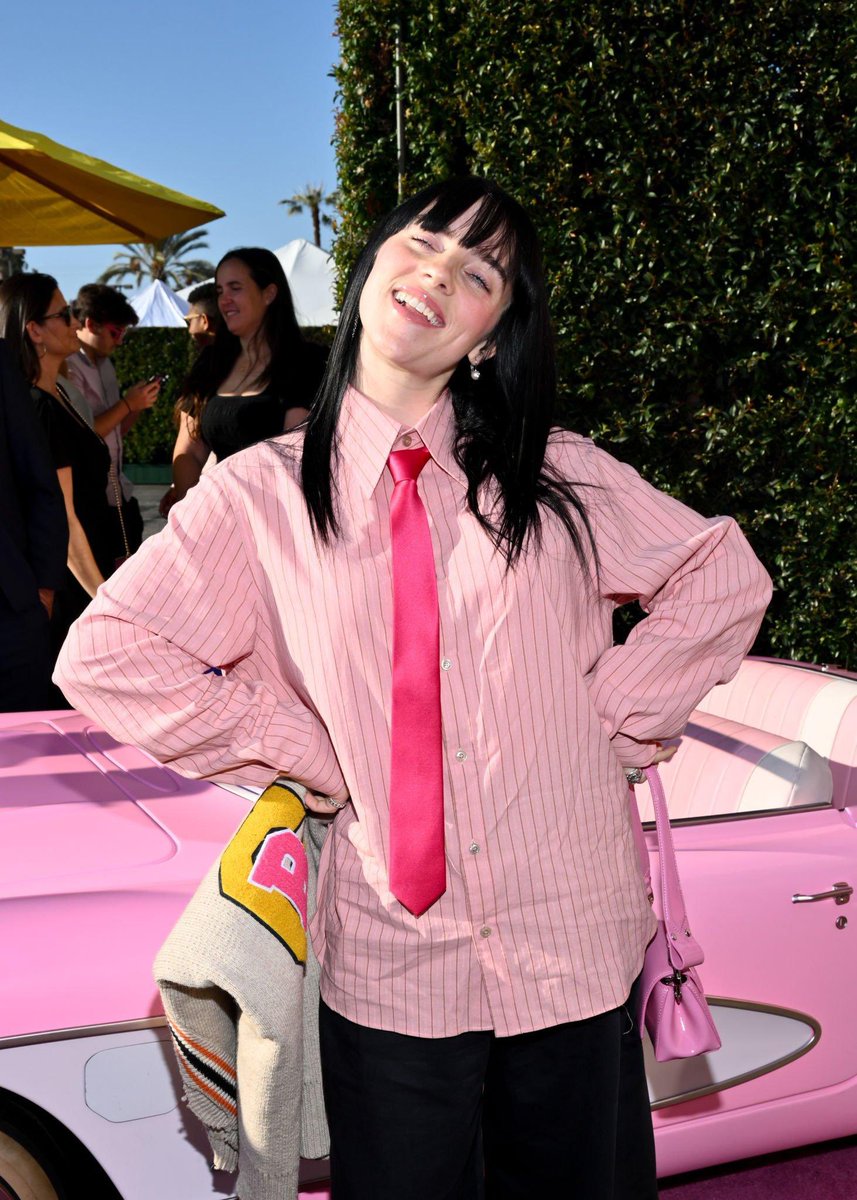 popcultureshub's tweet photo. Billie Eilish at the premiere of #Barbie https://t.co/F0K1bDcSkI
