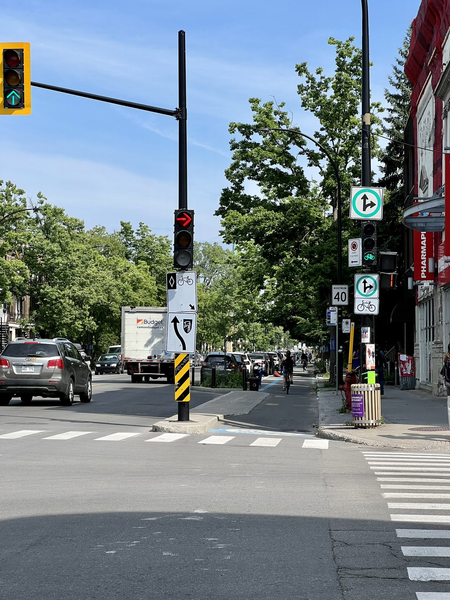 kay on Twitter "In addition to no right turns on red, Montreal has