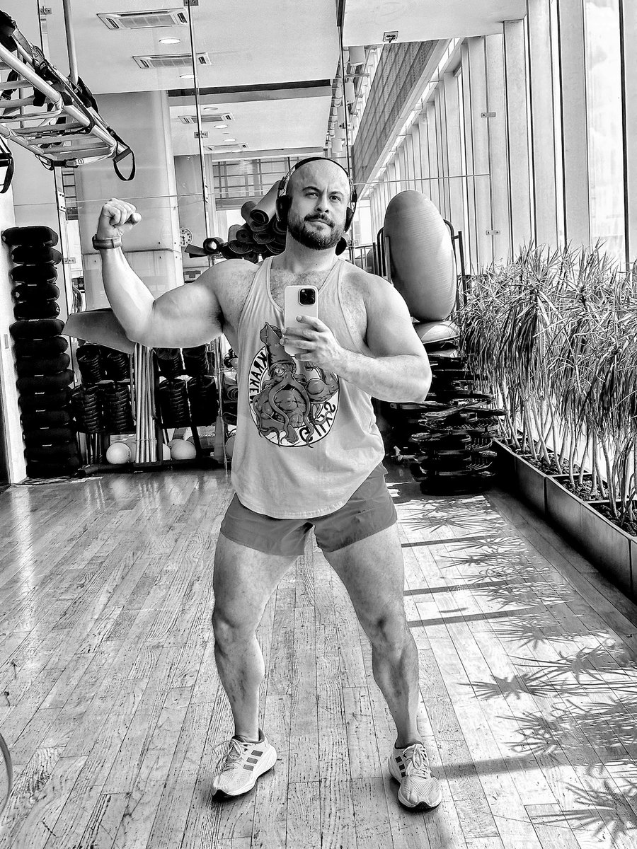 Gabs__RV's tweet photo. #QueremosMasQueremosMas #BringBackMyBooty #BackToMe #FitnessJourney #FatToFit #FitAndFab #BringMeBackMyBody #YouCanGoHardOrYouCanGoHome #HealthyLifeStyle #AndoTodoJapi #PurasCosasMaravillosas #Muscle #Aesthetic #RaskolApparel https://t.co/JhBG9epdWY