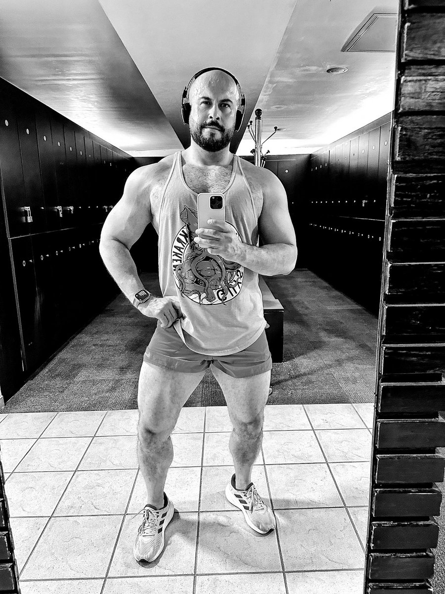 Gabs__RV's tweet photo. #QueremosMasQueremosMas #BringBackMyBooty #BackToMe #FitnessJourney #FatToFit #FitAndFab #BringMeBackMyBody #YouCanGoHardOrYouCanGoHome #HealthyLifeStyle #AndoTodoJapi #PurasCosasMaravillosas #Muscle #Aesthetic #RaskolApparel https://t.co/JhBG9epdWY