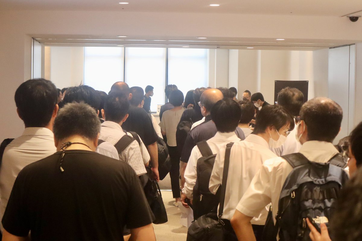 unity_japan's tweet image. 「Unity産業DXカンファレンス」には開場前より多くの方々にお集まりいただいております。会場ではセッションの他にデモ展示を多数用意しております。 #Unity産業DX