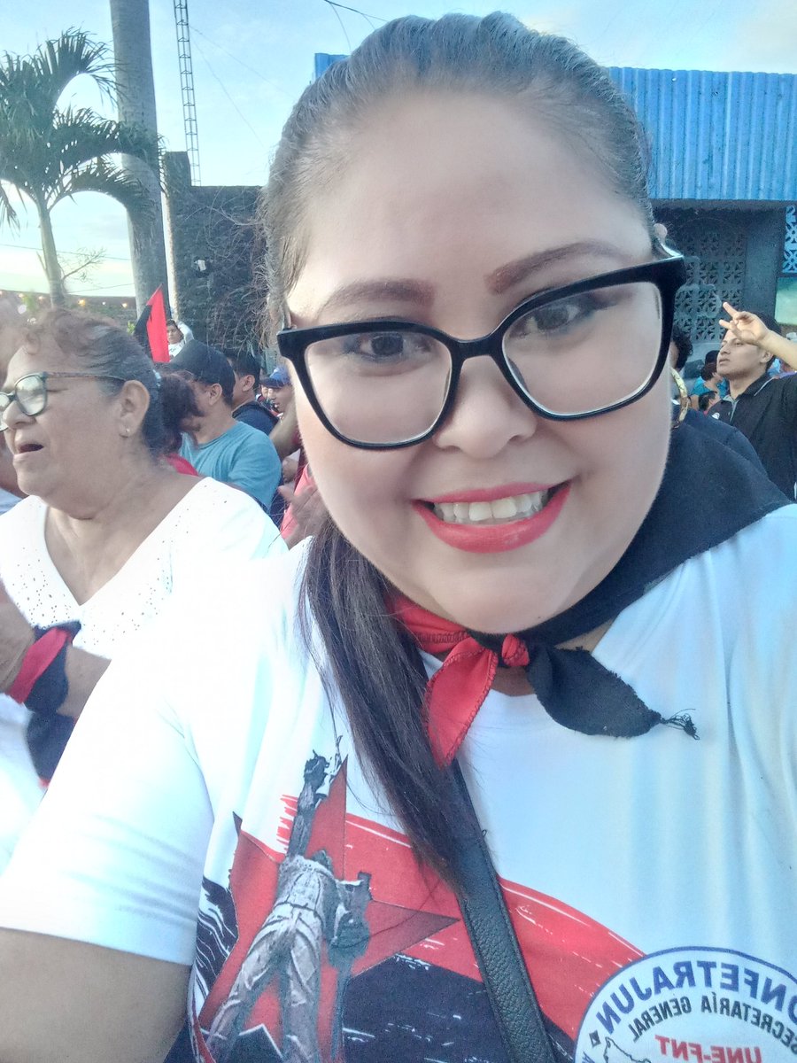 AmandaVegon's tweet photo. En Masaya caminamos por nuestros  heroes y martires de la Revolución.
#4419SiempreVictoriosos 
#4419SiempreMasAlla 
#4419VivalaRevolucion https://t.co/abahuLGMRI