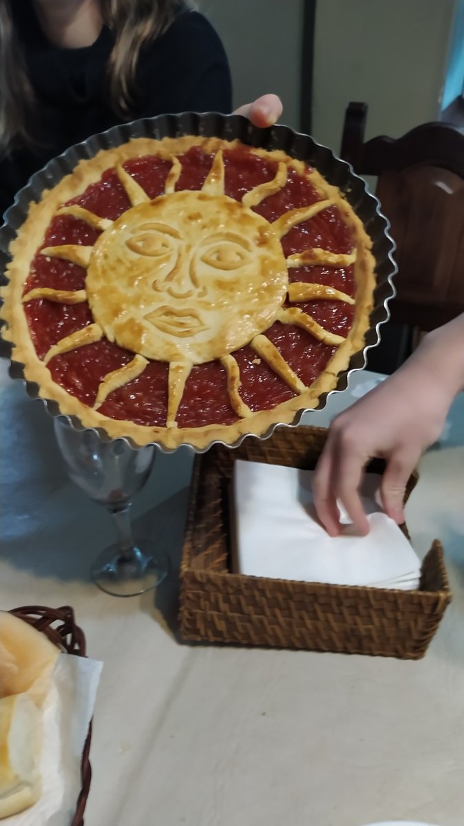 al principio es rica pero después te mata tweet media