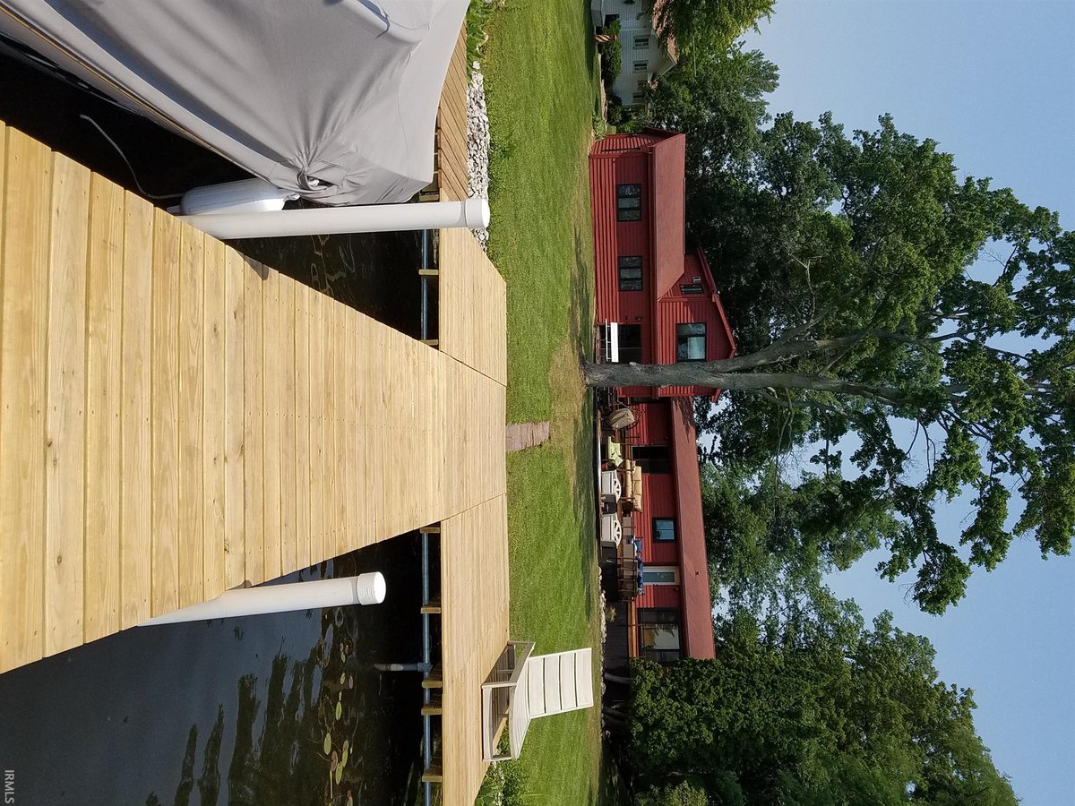 snyder_strategy's tweet photo. See a virtual tour of one of our newest #listings 701 S Lakeside Drive #Syracuse #IN  https://t.co/8ZuL1bwLS2 https://t.co/N4ADZW5xvi