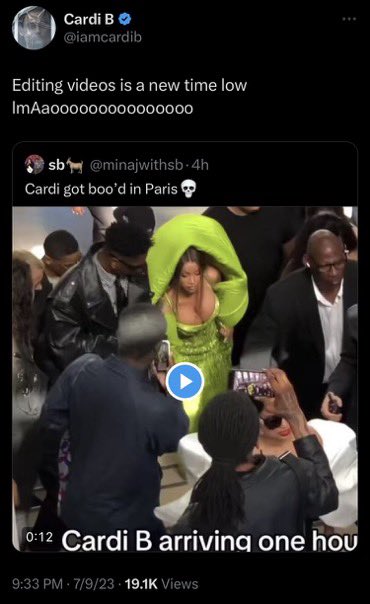 bardibanshe's tweet photo. @iamcardib GIRL the video was real why tf you stay responding to barbz EMBARRASSING US AND ESPECIALLY YOURSELF https://t.co/Pzy2rcPKwf
