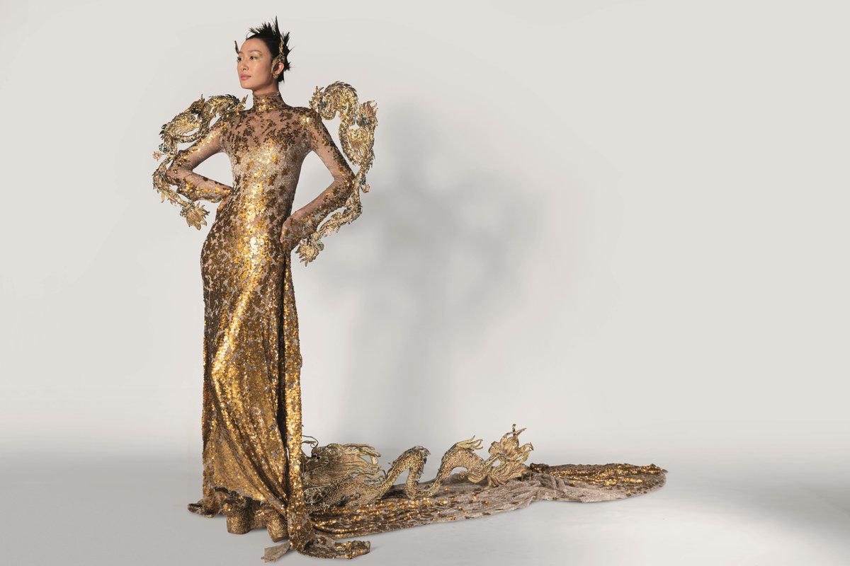 Join Jill D’Alessandro, Director and Curator of the Avenir Institute of Textile Art and Fashion at the DAM, for a talk on Tuesday, July 11, 6-7pm, about her final exhibition for the Fine Arts Museums of San Francisco, 'Guo Pei: Couture Fantasy' (2022): bit.ly/3CQIgjC