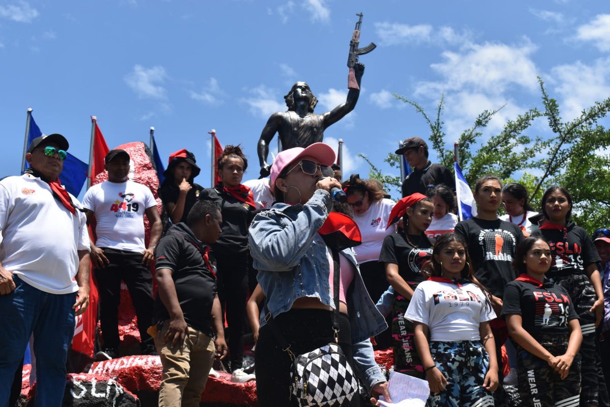 leonrevolucion_'s tweet photo. Alegre caminata en conmemoración de los Héroes y Mártires de Pancorva

#4419SiempreMásAllá 
#4419SiempreVictoriosos 
#LeónRevolución https://t.co/6U6vkBni3F
