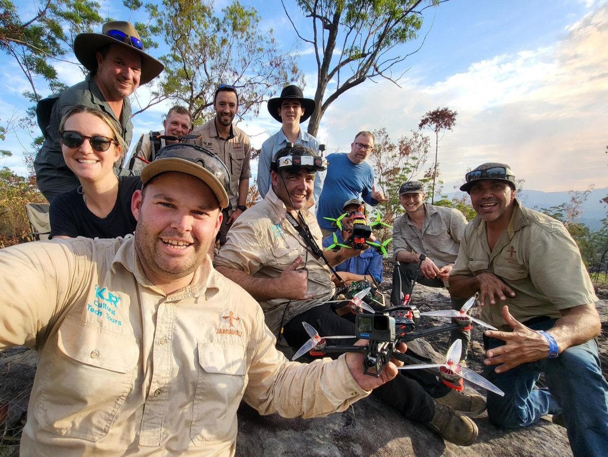 AUADRT's tweet image. Amazing flying and hiking in #NAIDOCWeek2023: @AustralianArmy #DroneRacing Team pilots @HueyFPV &amp;amp; #MacDaddy are in NQLD with team sponsors @kjr_au and #JarramaliTours discovering and cataloguing First Nations art with their drones.
#ForOurElders #NAIDOCWeek
#SendIt!
@ChiefAusArmy