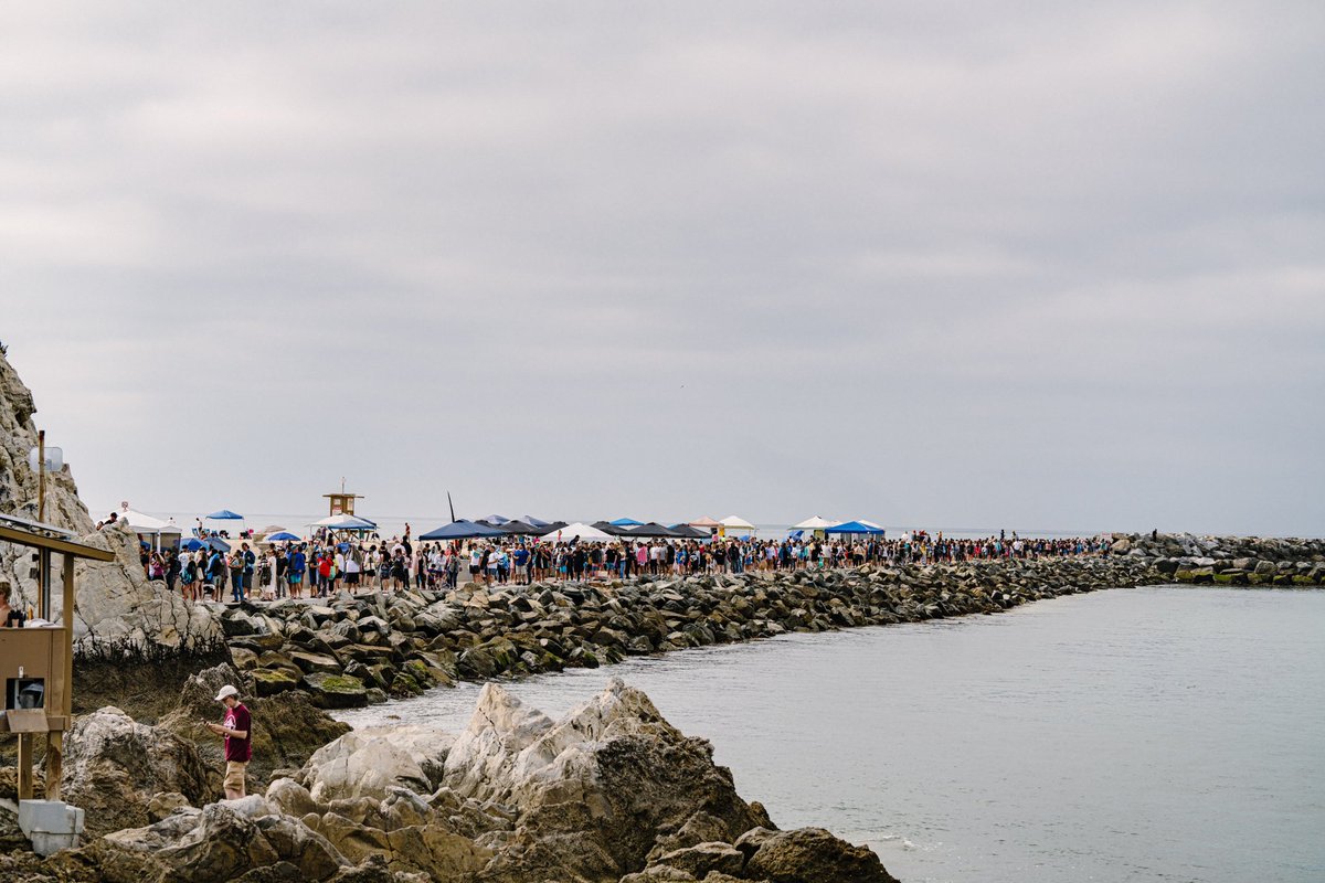 evangelistmatt's tweet photo. LINES TO GET BAPTIZED 

These are pictures from the largest baptism in US history which happened yesterday at Pirates Cove in Southern California. 

Thousands of people were baptized in a single day, and made a public declaration of their faith in Jesus, and followed in obedience to Jesus to be baptized in water. 

The line to get baptized was a half mile long. People patiently waited for hours to publicly declare their faith in Jesus Christ. 

This is an unprecedented move of God happening across the nation, and people are desperate for God to move in their lives and our world.