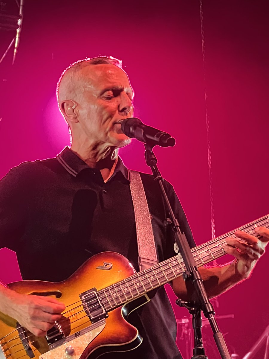 baileypup97's tweet photo. @AndyeIsTheNews @tearsforfears @PapaSFans @curtsmith 

Photos by me.

Raleigh NC. July 8, 2023. https://t.co/Bno2QwUrnA
