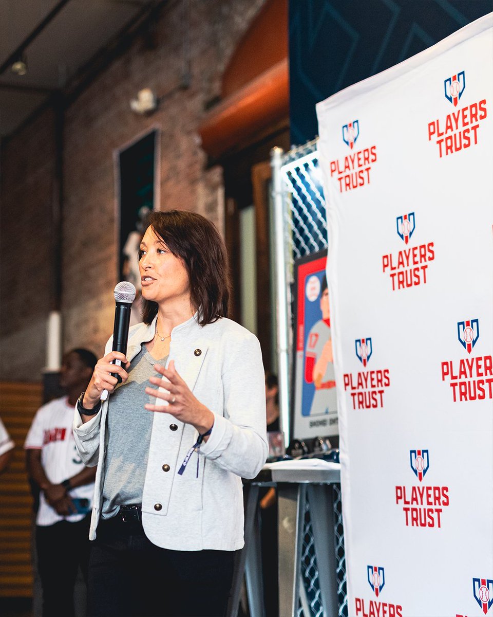 MLBPA's tweet photo. The #MLBPlayersTrust STEM League Global Championship was a hit! In partnership with @learn_fresh, students competed in the baseball-inspired educational board game.

Winners received jerseys, an @overflysports bat &amp; will be on the field tomorrow at the #HRDerby! Congrats to all! https://t.co/TpD6TP55D8