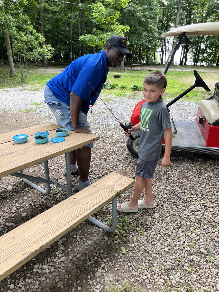 ksmithwgcc's tweet image. Found a fishing buddy! In his second career after 17 years in the military. Teaching kids to fish and working at the camp ground. Good dude. Retires in September.