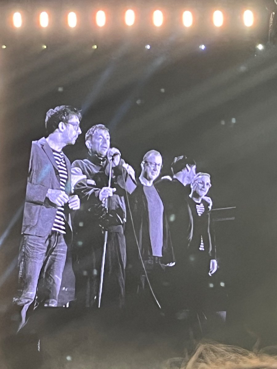 buzzababe's tweet photo. @blurofficial 
You were fucking amazing! I’m gonna ache tomorrow but it was all worth it! Look forward to seeing you again soon ❤️ https://t.co/fYO9AGB973