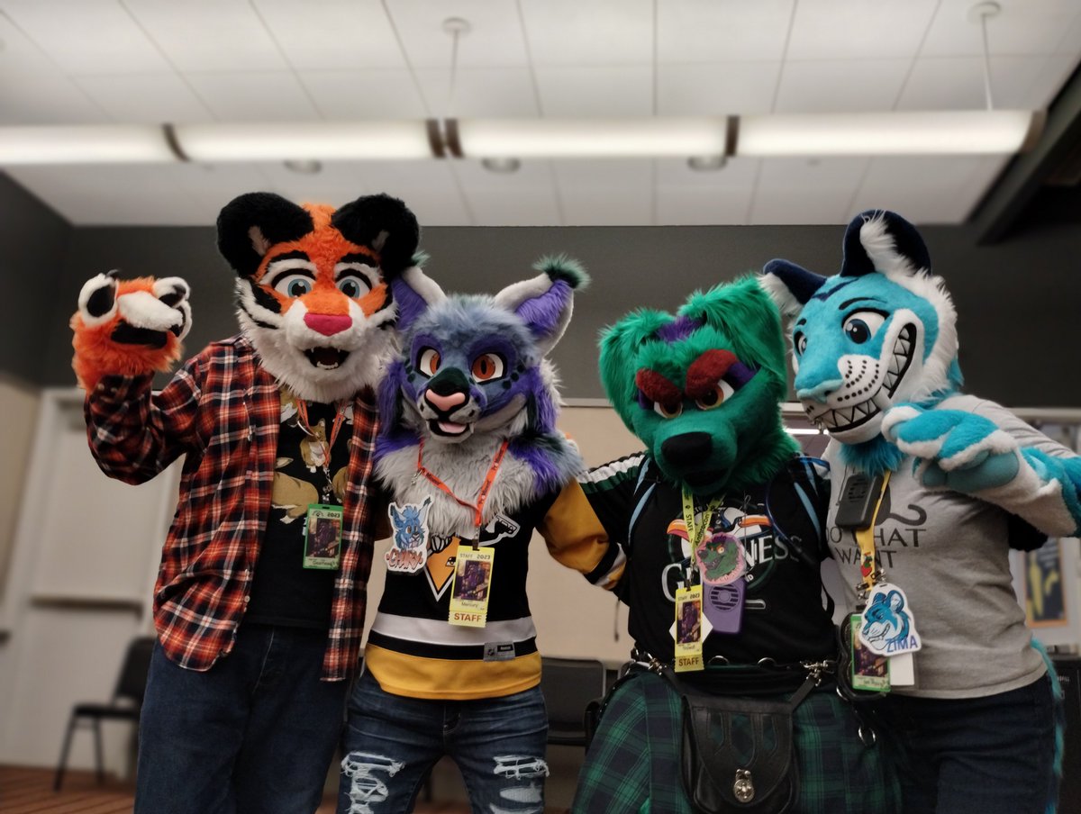 ZimaSaber's tweet photo. I had a blast at #anthrocon2023 😺 if anyone got my photo, I would like to see it! Photographers are so cool! https://t.co/y9rg5v86FN
