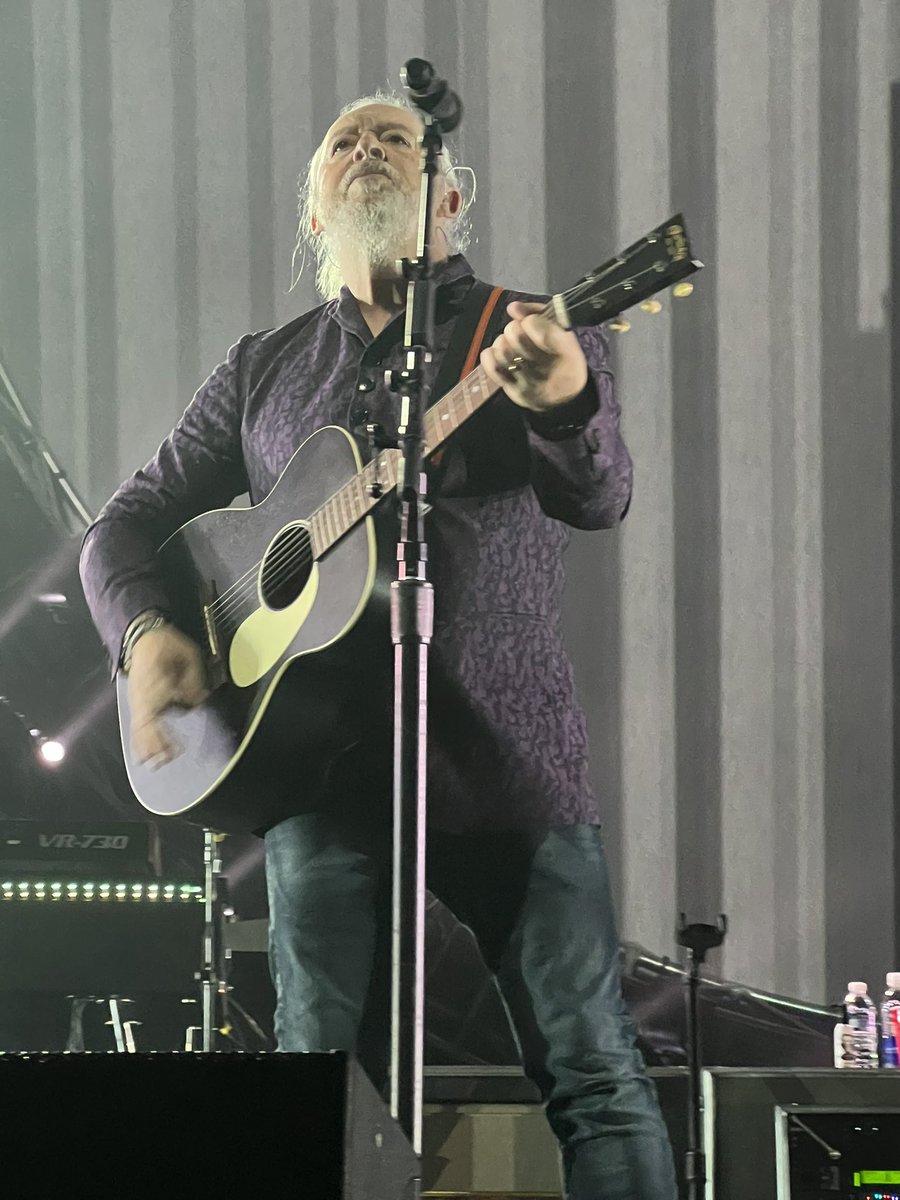 baileypup97's tweet photo. @AndyeIsTheNews @tearsforfears @PapaSFans #RolandOrzabal

Photos by me.

Raleigh NC. July 8, 2023. https://t.co/Ou9nA1qjJi