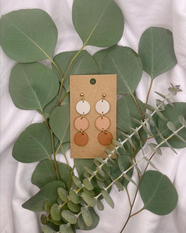 Support a small business and one music therapist's dream to remind everyone how loved they are when you shop Cherish Designs Co.  

Read more about them in #TheChicGuideCincinnati at the-chic-guide.com/chic-spotlight…