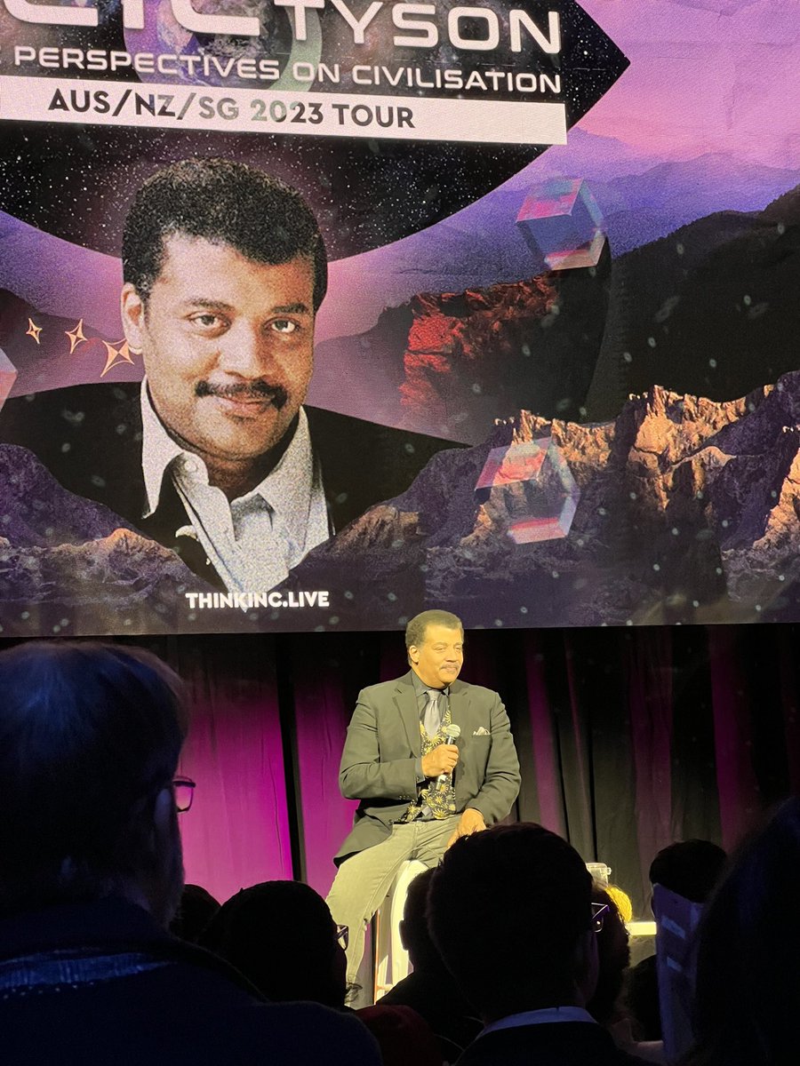Arosha333's tweet photo. A once in a lifetime opportunity to meet & listen to Neil explore how new evidence propels the evolution of scientific theory. Great interview Adam Spencer! Thank you for communicating #science & #astophysics in such an engaging & entertaining way. #cosmicperspectives #scicomm https://t.co/Ofv3q80XX3