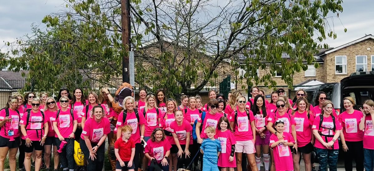 When anyone asks me what I was doing over the weekend,I went on a 15 mile Yorkshire countryside hike with these exceptional ladies. Finished in York Centre & handed out breast health leaflets. My Steph is prepping for Coppatrek in Sept. Please read more ⁦@CoppaFeelPeople⁩