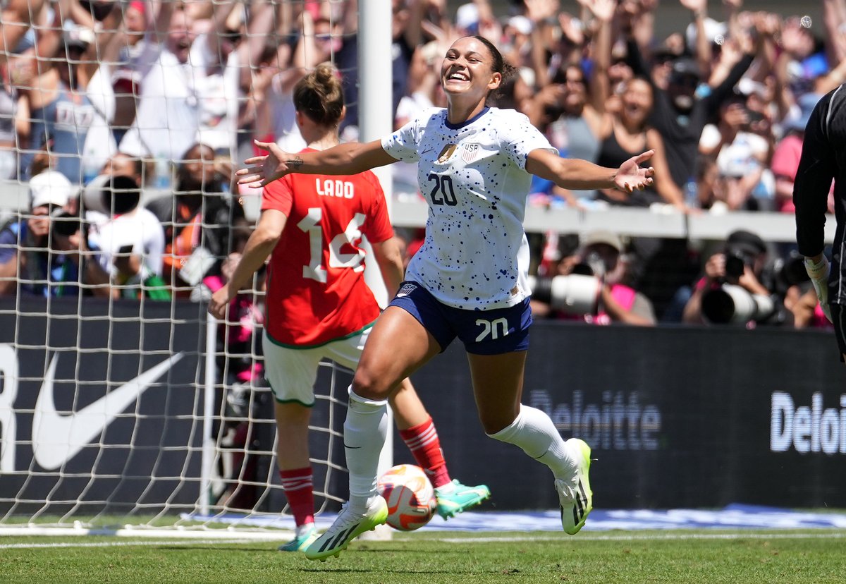 WGolazo's tweet photo. A second-half Trinity Rodman brace gives the @USWNT a 2-0 win over Wales in their final match before the @FIFAWWC in 11 days. 🇺🇸 https://t.co/r4ia6KcBN7
