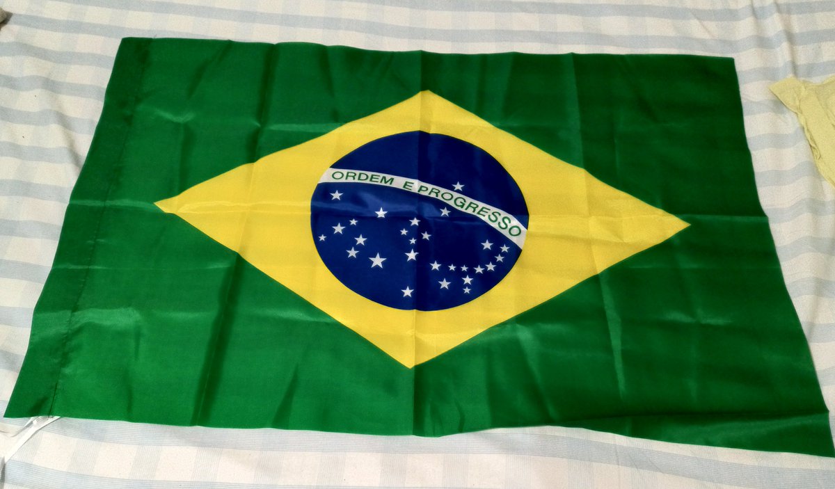 p1hbrightness_'s tweet photo. Atenção P1eces!
Como vou ir no show do P1H em POA dia 23 de julho, estarei levando essa bandeira do brasil e quem quiser que eu escreva o nome ou o user/@ nela pode por nos comentários!!

#P1Harmony #피원하모니 #P1ONEERinBrasil #P1HinBrasil @P1H_official @P1H_members https://t.co/cPq1Jmda7I