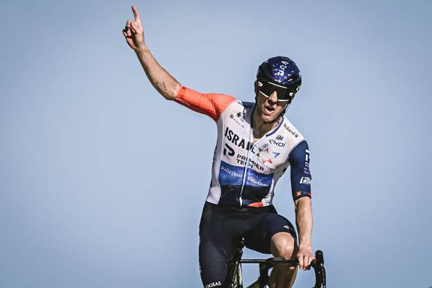 Michael Woods Takes Historic Tour Win on Puy de Dôme canadiancyclist.com/dailynews.php?…   #TourdeFrance2023