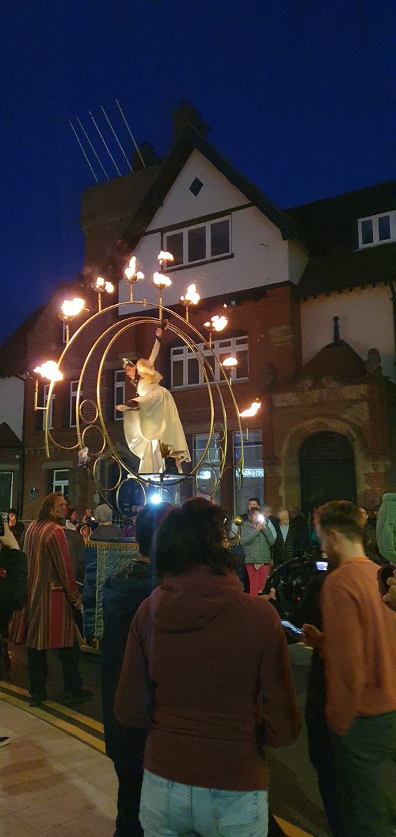 The @cairdefestival LUXElight procession is just gorgeous 😍 #cairdearts #sligo #arts