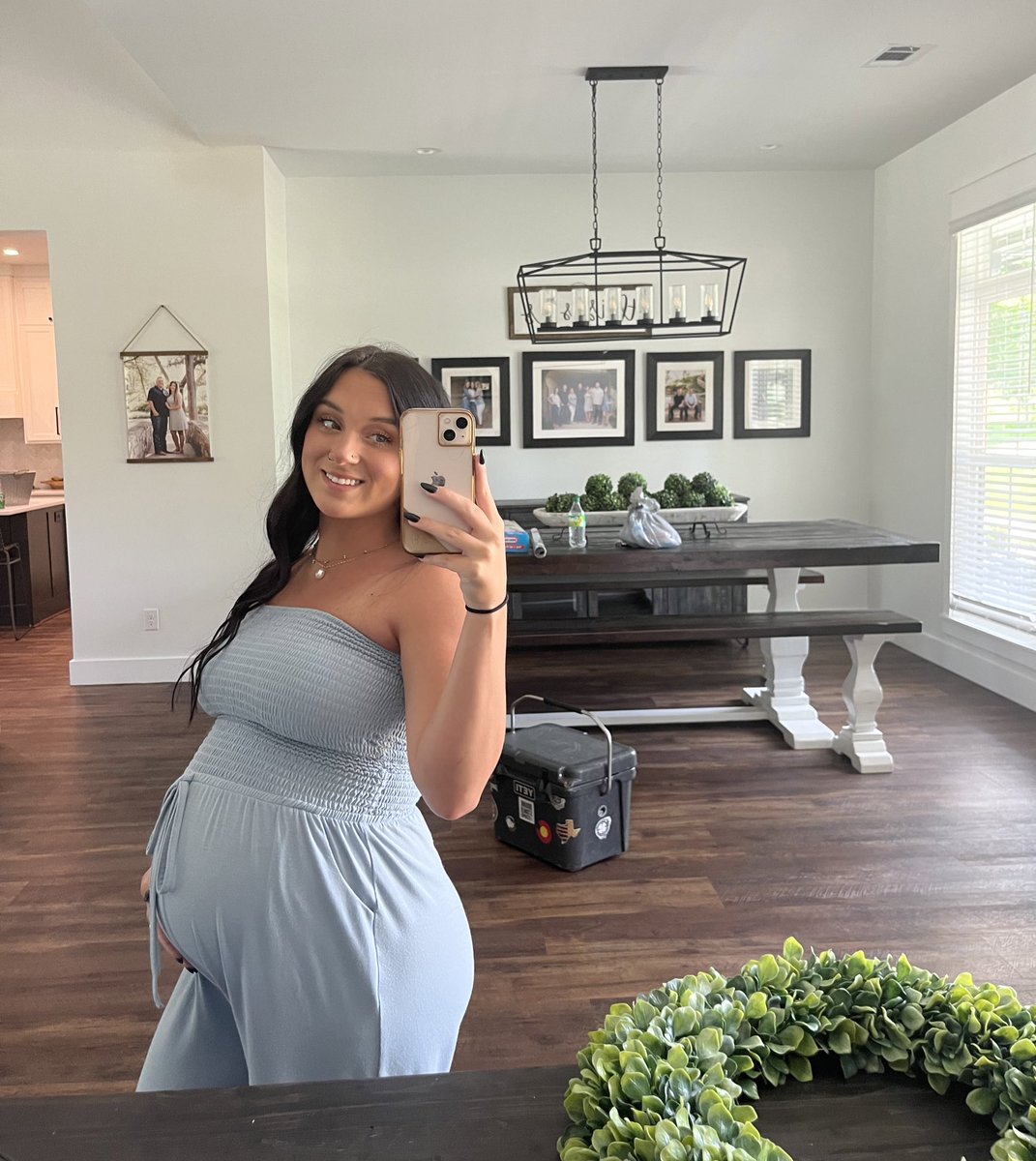 k8lynsmith's tweet photo. Mom vibez only 🤭🤍 https://t.co/ZiWjVWlA3K