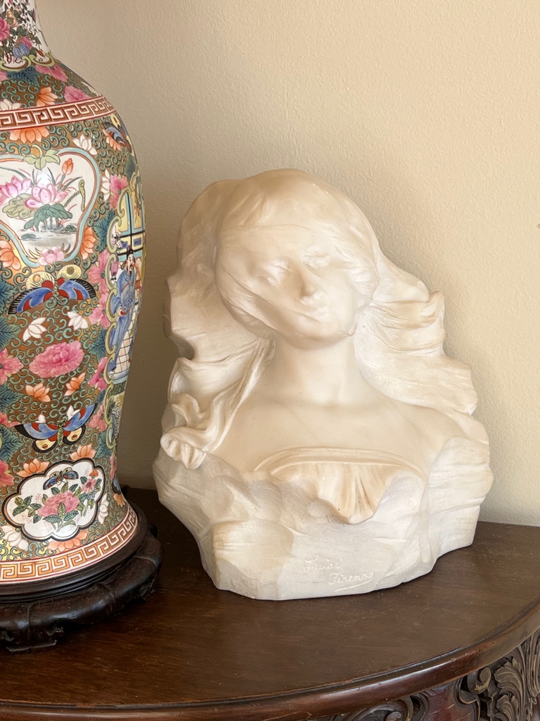 Exquisite 19th century marble bust sculpture, signed by the artist. Provenance: from the home of architect Herbert M. Greene, Dallas. 

l8r.it/uvfs

#dallasvintagemarket #herbertmgreene #italianbust #italiansculpture #italianantiques #marblebust #provenance