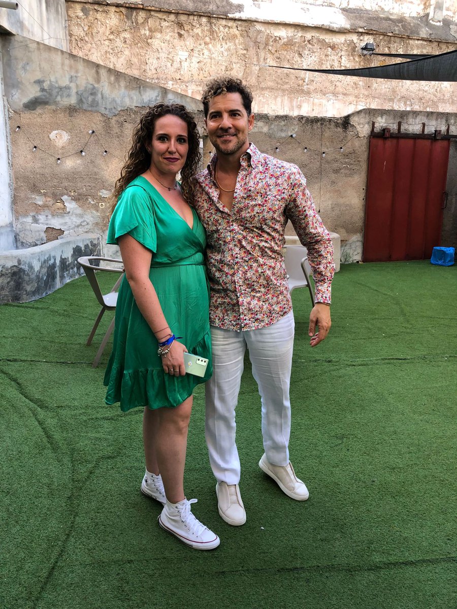 3Lidia11's tweet photo. Gracias @davidbisbal 💙
Anoche, en Murcia, la canción de "El Ruido" fue la más especial para mí... 🌟🌠❤

Y estoy segura, que gracias a él, a mi padre, cumplí un sueño. Conocerte. https://t.co/BecjDQkVVe