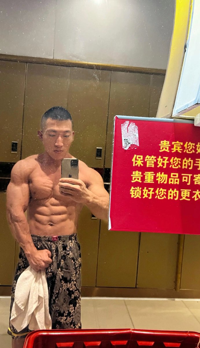 天真的小黑 tweet media