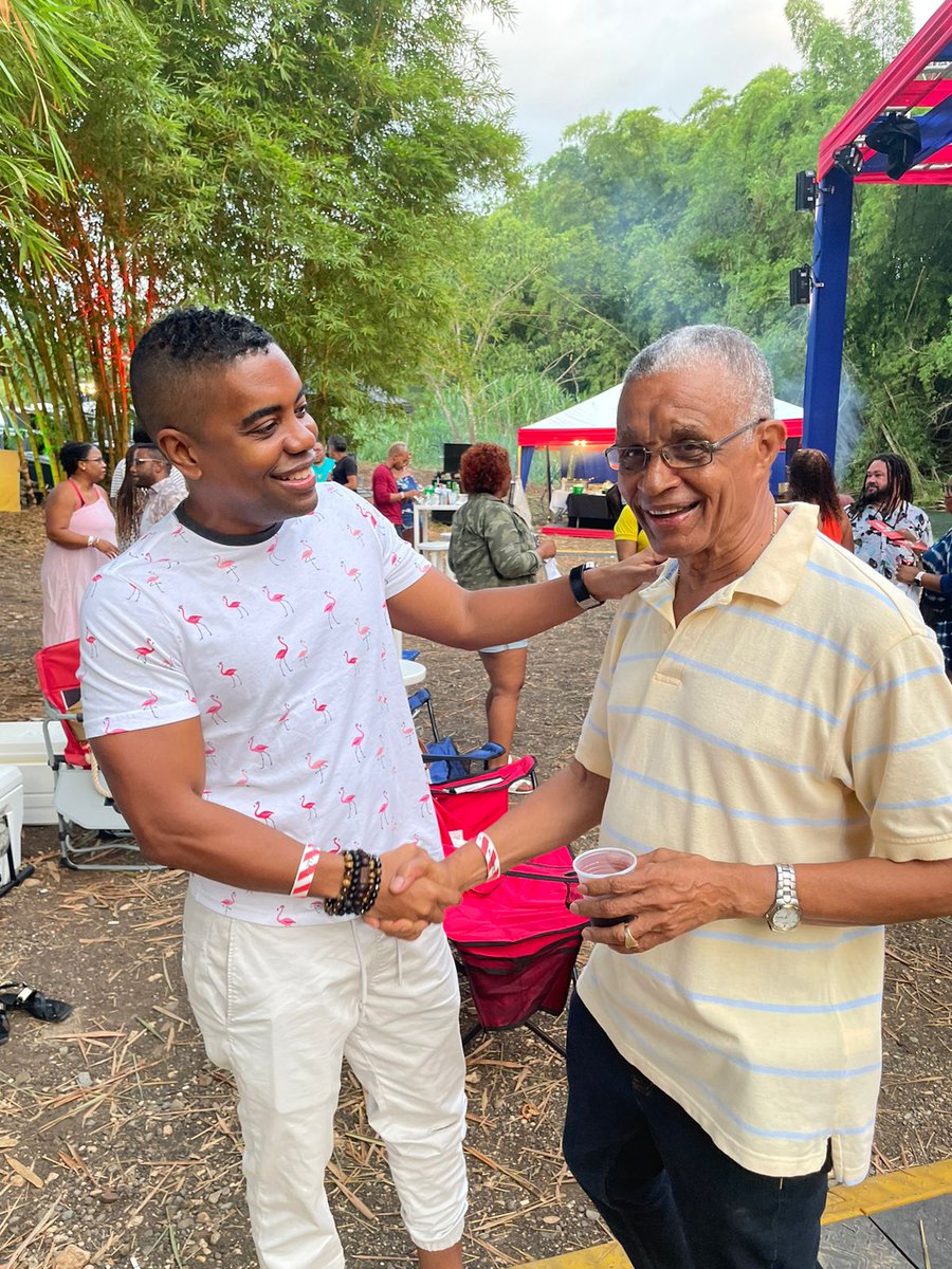 BiggestBarry's tweet image. 2 sample man.
#redisstrong