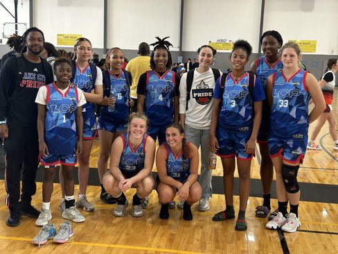Went 4-0 with my team this weekend in San Antonio 🤍talk to us nice <a href="/LakeCity_Pride/">L.C.Pride Basketball</a> 💙🤍