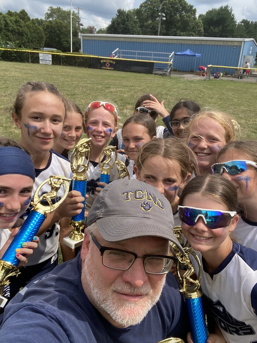 Me &amp; My Gator Girls &amp; another Championship!!! 
But more importantly they just keep getting better &amp; better.  Love these kids!
#ItsGoodToBeAGator