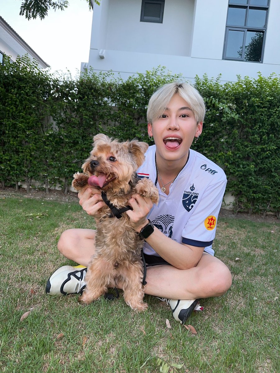 ฉุกฉันวันเกิดนะกั๊บปะป๊า เเอนท์ๆขอให้ปะป๊ามีความสุขมากๆนะกั๊บอยู่กับเเอนท์ไปนานๆเย้ยยย
เเอนท์ๆรักปะป๊านะกั๊บ🐶🤍 #bb0un