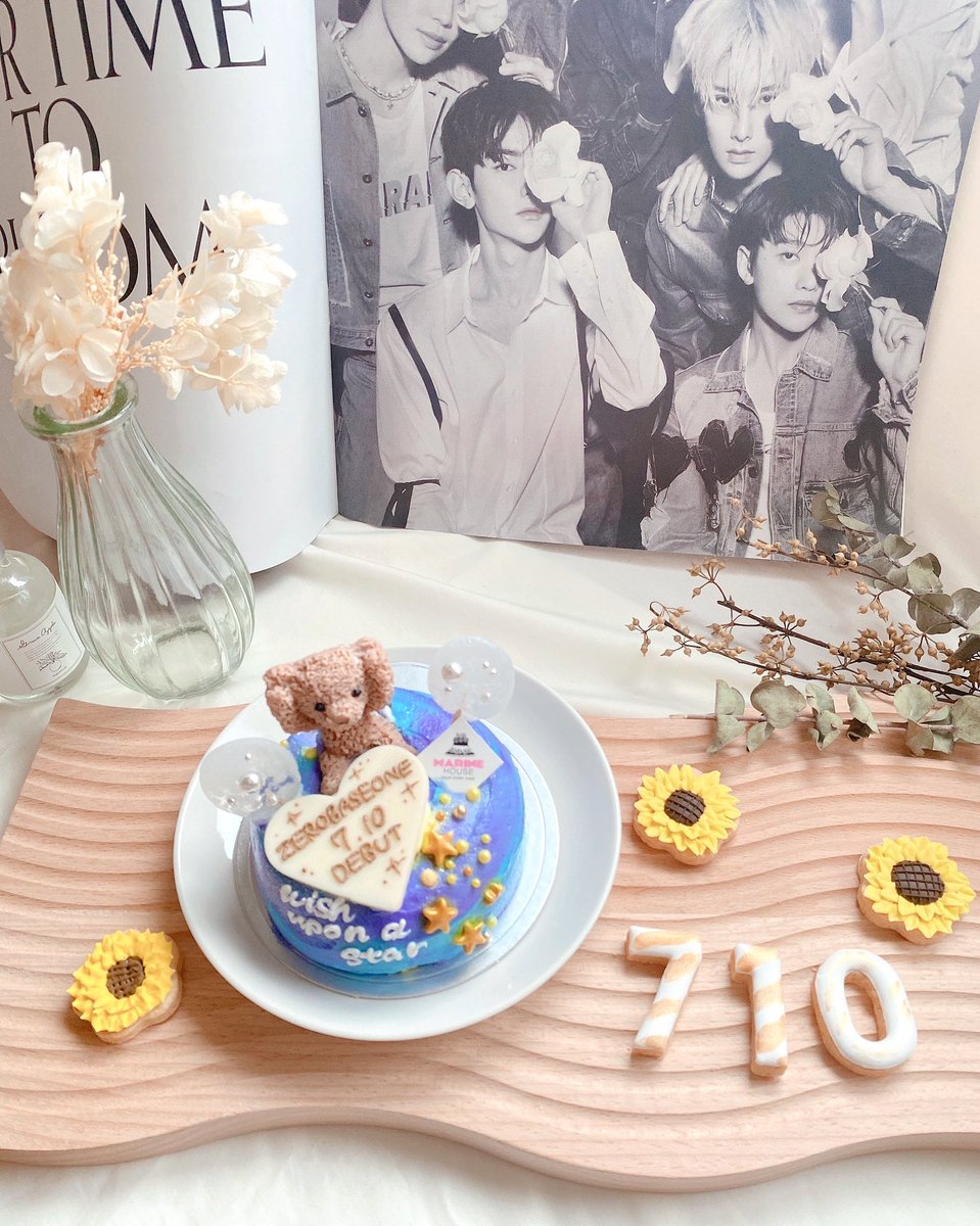 addictedmattchu's tweet photo. congratulations on your debut!!
happy to be able to make your dreams come true🥹
glad to be a fan of someone as talented as you are✨
wishing you a shining bright future, love you🧡
#D1BeOneWithMATTHEW #SEOKMATTHEW #석매튜 https://t.co/wVpa2EPwpL