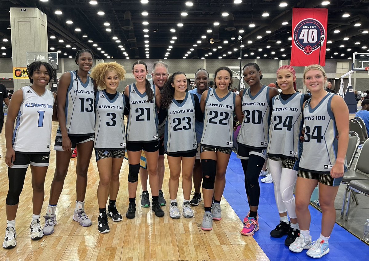 Dodi3Poynter's tweet photo. #Back2Back #Platinum #Run4Roses23 @vjhAlways100 They #Slay 💪👊❤️🔥 @MaddyPoynter @justyce_11 👑 @CiaraSims30 🎖️Tia @PeppleRiley @halliwill_gabby 🎖️@niyalenae1 @JacelynStarks15 Jaya @TFNsRun4Roses #Always💯 https://t.co/dTx22n19hI