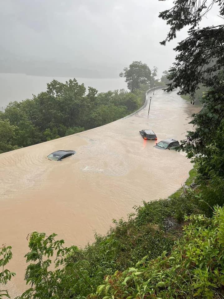 Current scene in West Point, New York / #HudsonValley 🌊 The radar estimates that over 10 inches of rain fell today, nearly the amount that typically falls over an entire summer! ⚠️ There’s more rain to come… 📸 Megan Cardone via a resident of West Point, NY