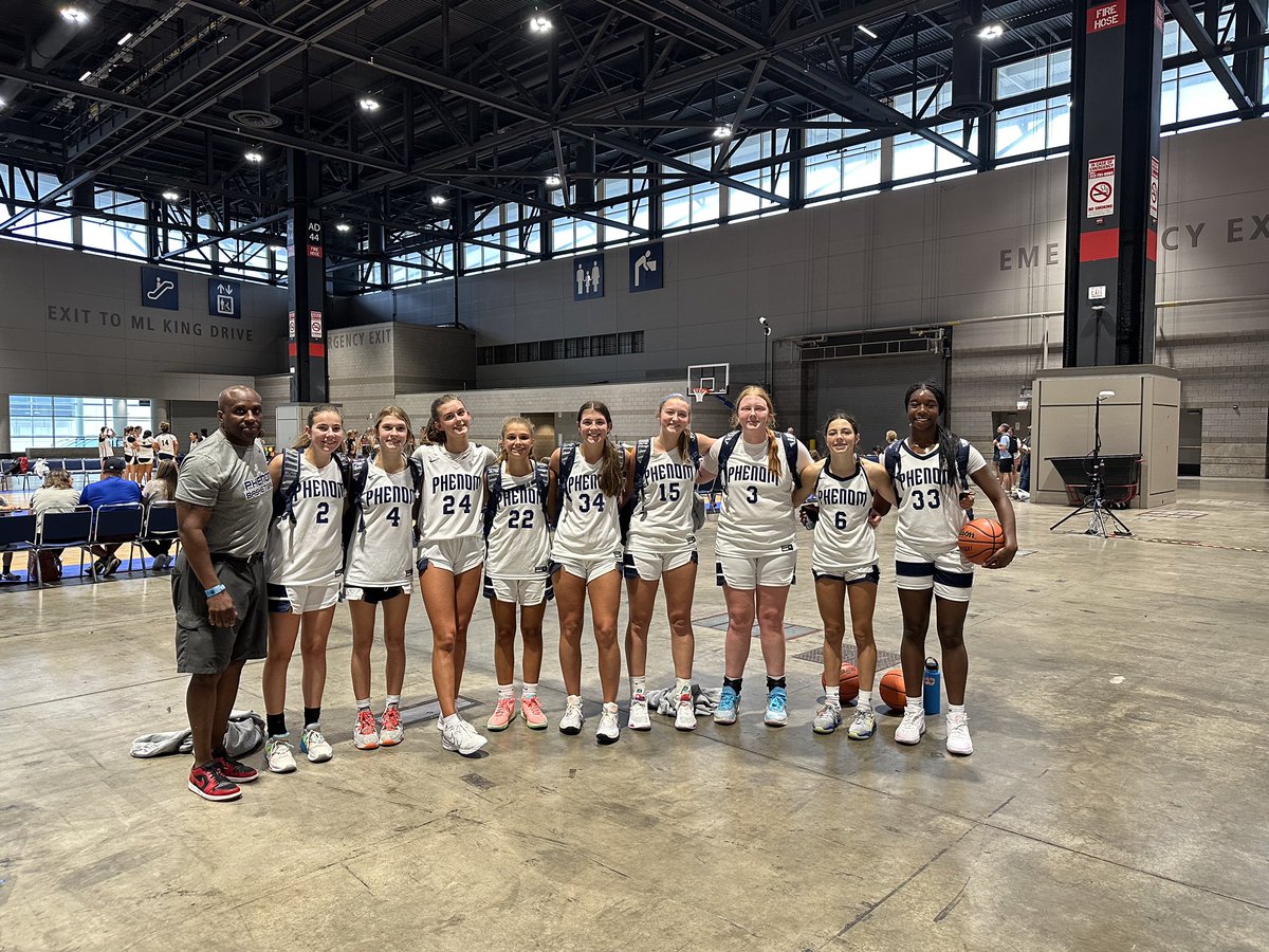Finished 4-1 in our pool play and won our first bracket play game this afternoon at the <a href="/niketoc/">Nike Tournament of Champions</a> ! Super pumped to play in the championship of the platinum bracket tmr at 12:30!! <a href="/MissouriPhenom/">Phenom Basketball</a> <a href="/greglogs/">Greg Logsdon</a> <a href="/PorterJ1/">Jason Porter</a> <a href="/Mj2braceJackson/">Michael Jackson</a>