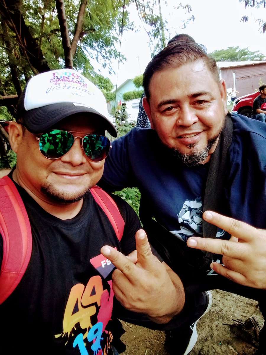 AlbertSentation's tweet photo. #𝑻𝒐𝒅𝒐𝒔𝑱𝒖𝒏𝒕𝒐𝒔𝑪𝒐𝒏𝑫𝒂𝒏𝒊𝒆𝒍 
#SomosRed #Nicaragua 
 💥Al sonar de la música, ondeando banderas y gritando consignas, Caminando hacia el Siempre Más Allá, hacia el 44/19 https://t.co/agvhtXqc6J