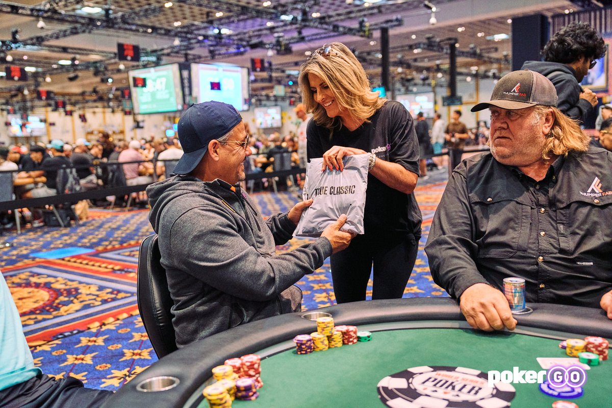 PokerGO's tweet photo. Special delivery for @PokerGO Ambassador @BostonRob!

Our @survivorcbs superstar is getting fitted up with some @trueclassictees as he plays on Day 3 of the @WSOP 2023 Main Event.

Lookin' good, feelin' good, runnin' good. https://t.co/SZd5WMdGIL