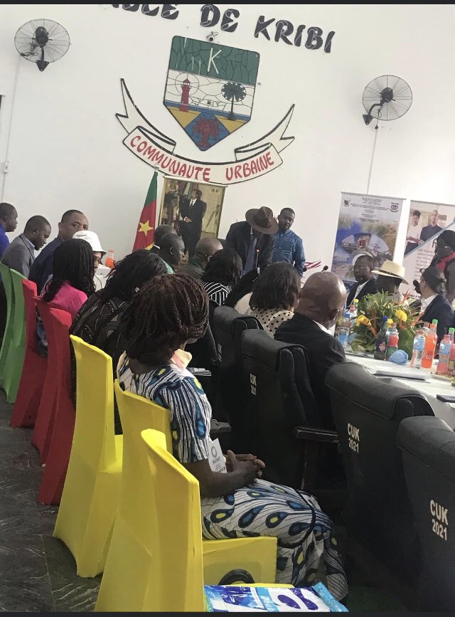 Feac2023's tweet photo. Forum Économique  AC

Mission Economique à Kribi : Mot de Bienvenue de Monsieur le #Maire de #kribi

#Cameroun
#agribusiness
#digital
#energierenouvelable
#villedekribi
#mairiedekribi https://t.co/HKSwgg9VxR